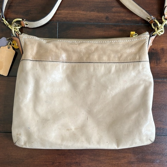 Coach Poppy Leather Colorblock Perri Hippie Covertible Bag Cream Yellow Mauve - Picture 10 of 16